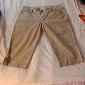Eddie Bauer Blakely 12 Tan Capris